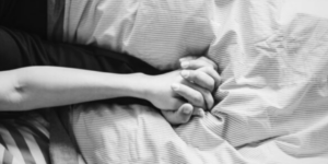 «Η πρώτη σεξουαλική εμπειρία και το άγχος των νέων»